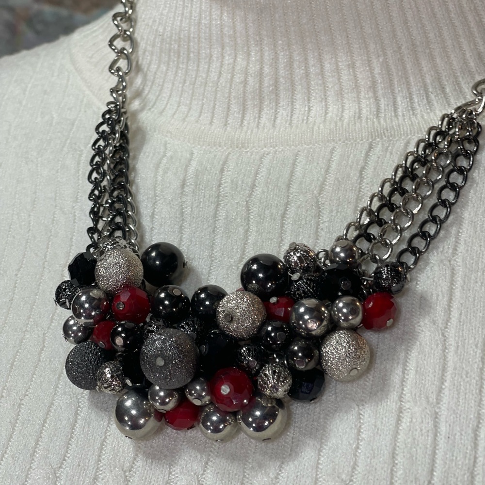 Bubble bead necklace NWT
